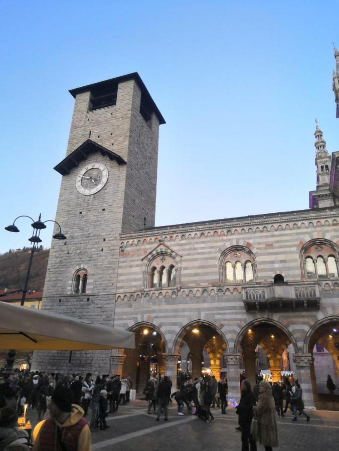 Appartamento Aleph With Private Parking, Next Train Station Como Kültér fotó